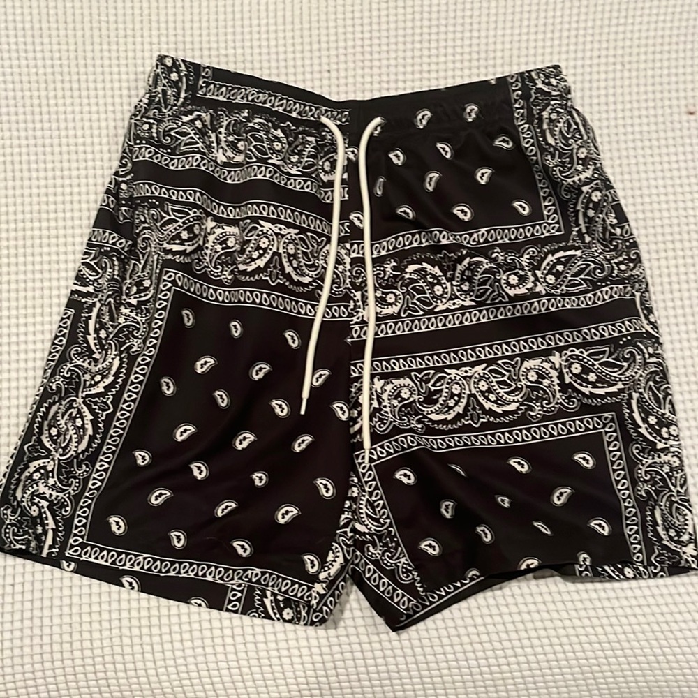 BANDANA COOL PATERN BLACK AND WHITE SIZE SMALL